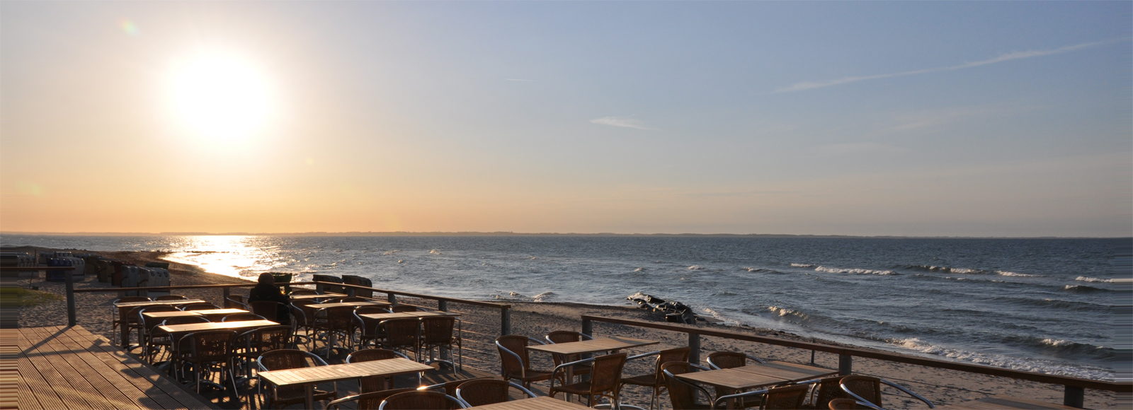 Sonnenuntergang vor dem StrandHaus